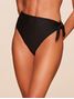 Hot-Pants-Lisos-Ambra-Beach-Preto-Agua-Doce