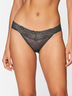 2025-05-28-Valisere_ESENCIALLEVE_1_30517.5_70517.5_0319-12663--1-